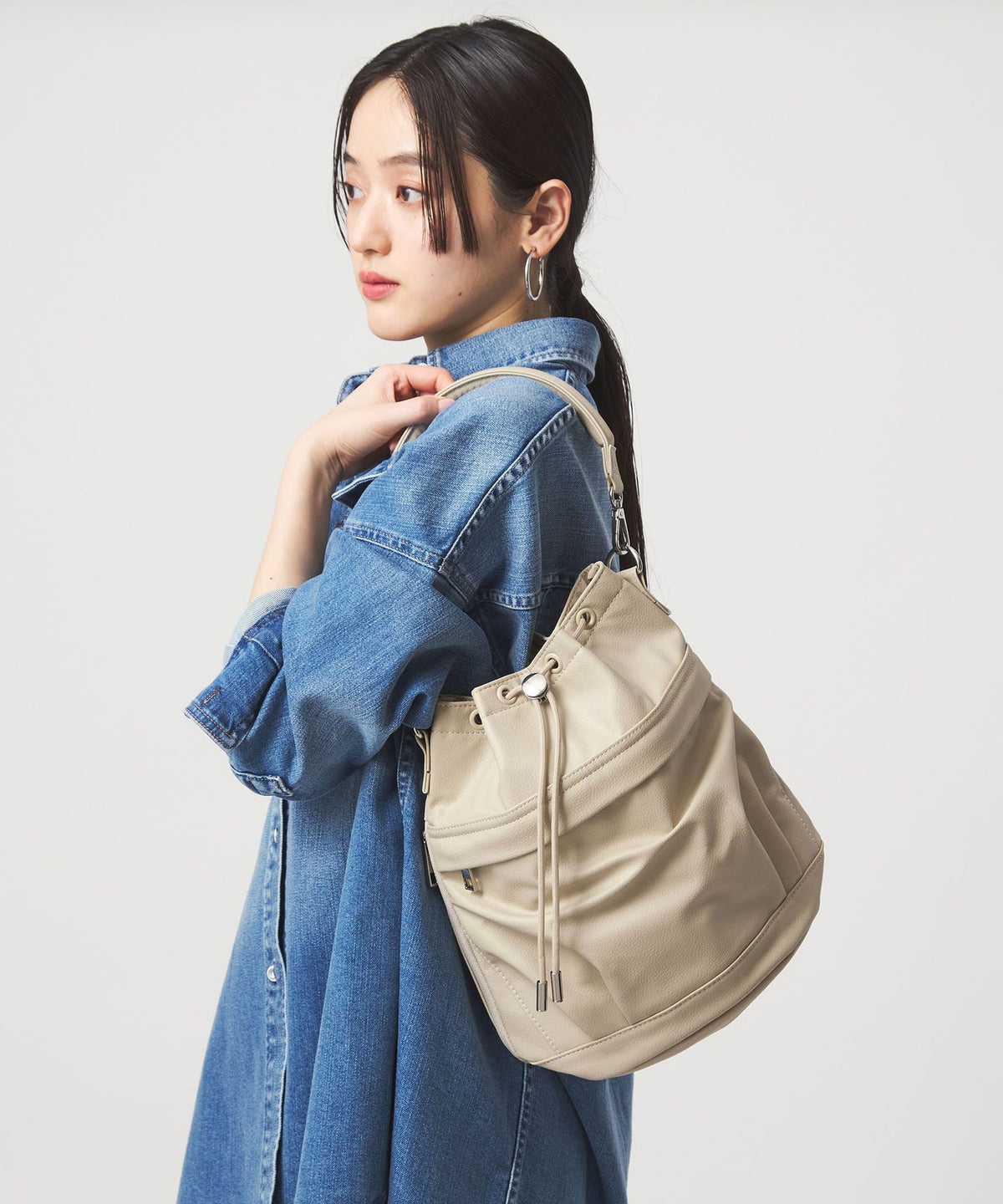 WEB Exclusive: <PARTE> Water-Repellent Pocket Drawstring Bag