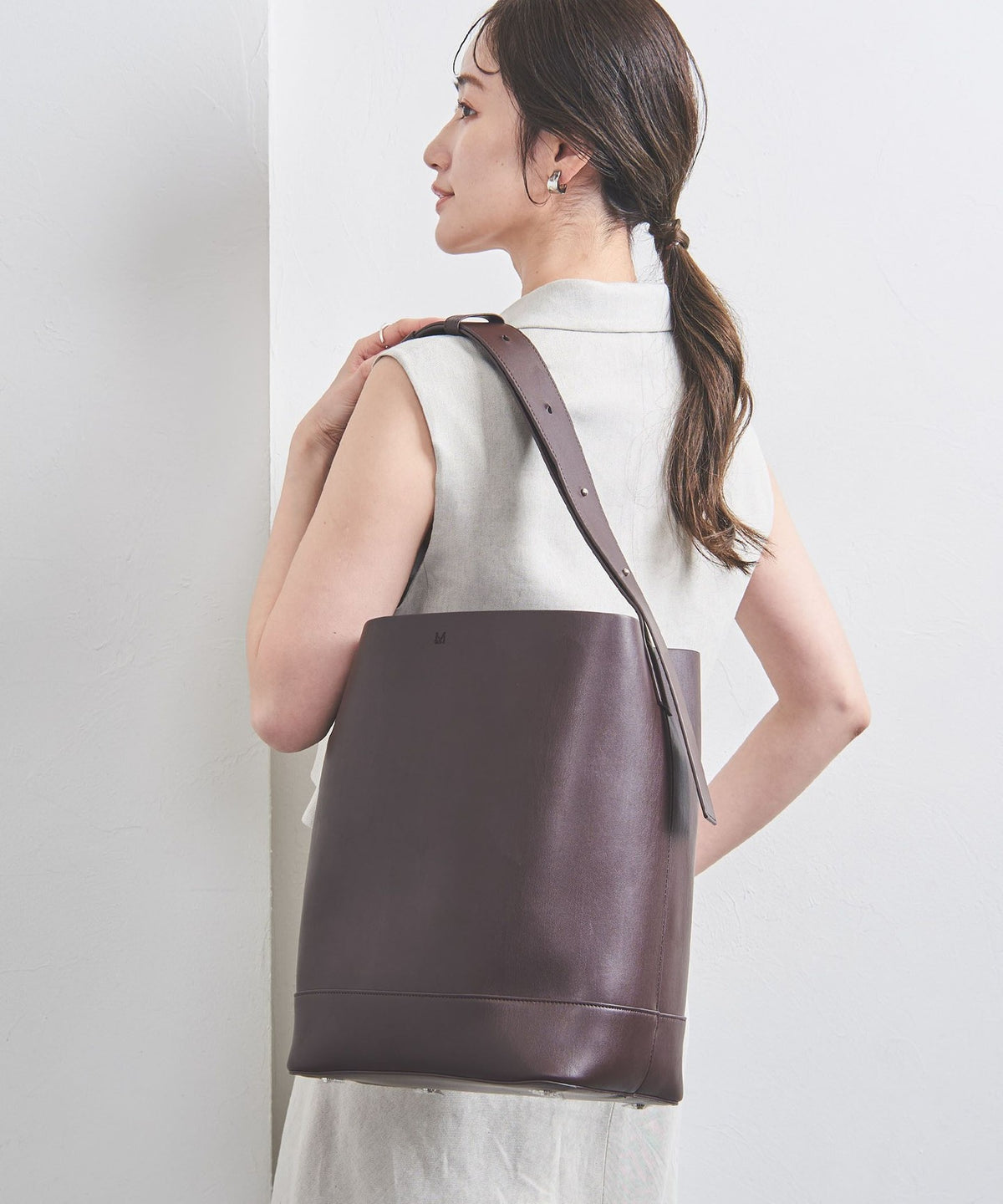 <&MyuQ> JUNO Tote Bag
