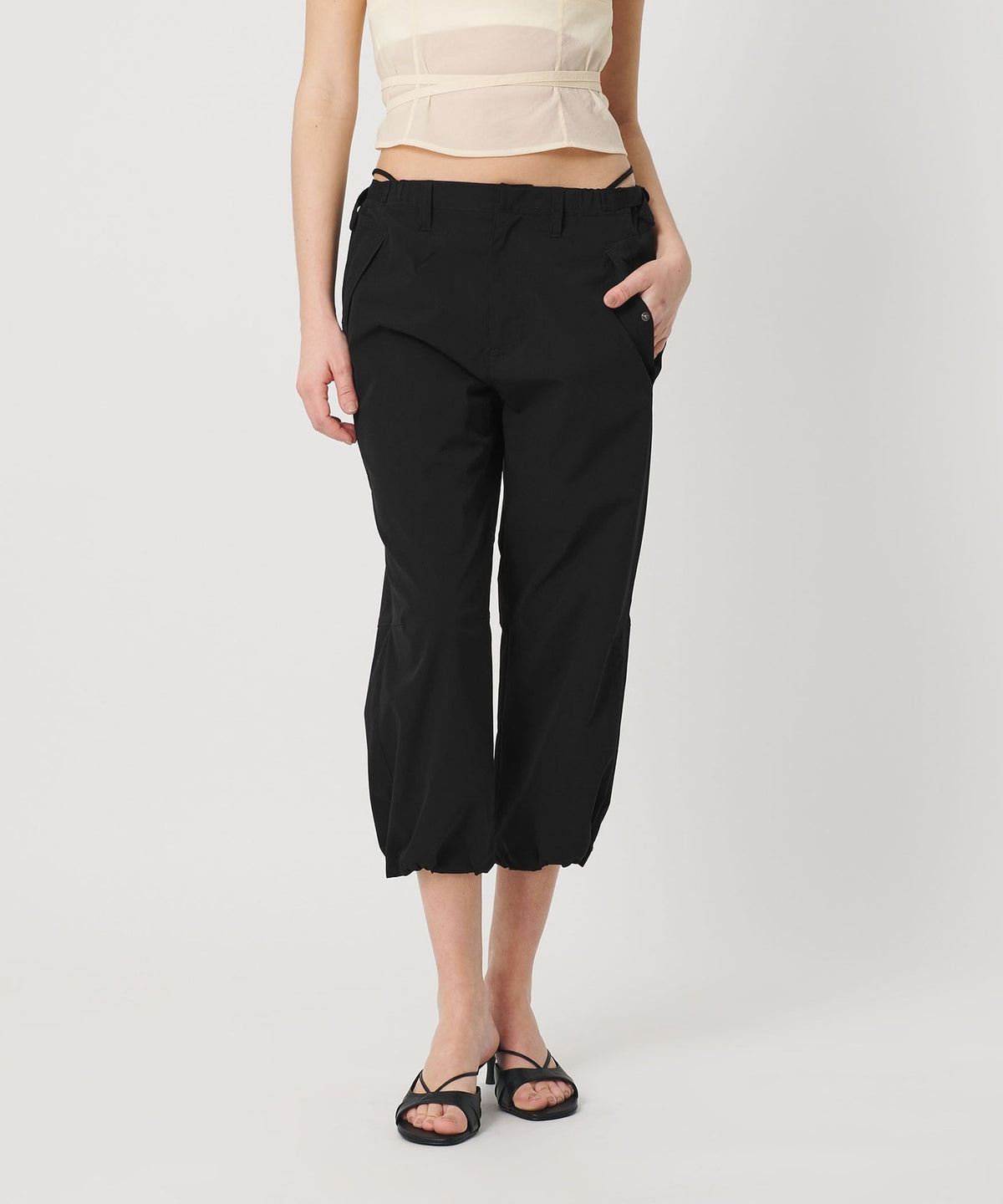 <ATTISESSION> Feld Cropped Hose