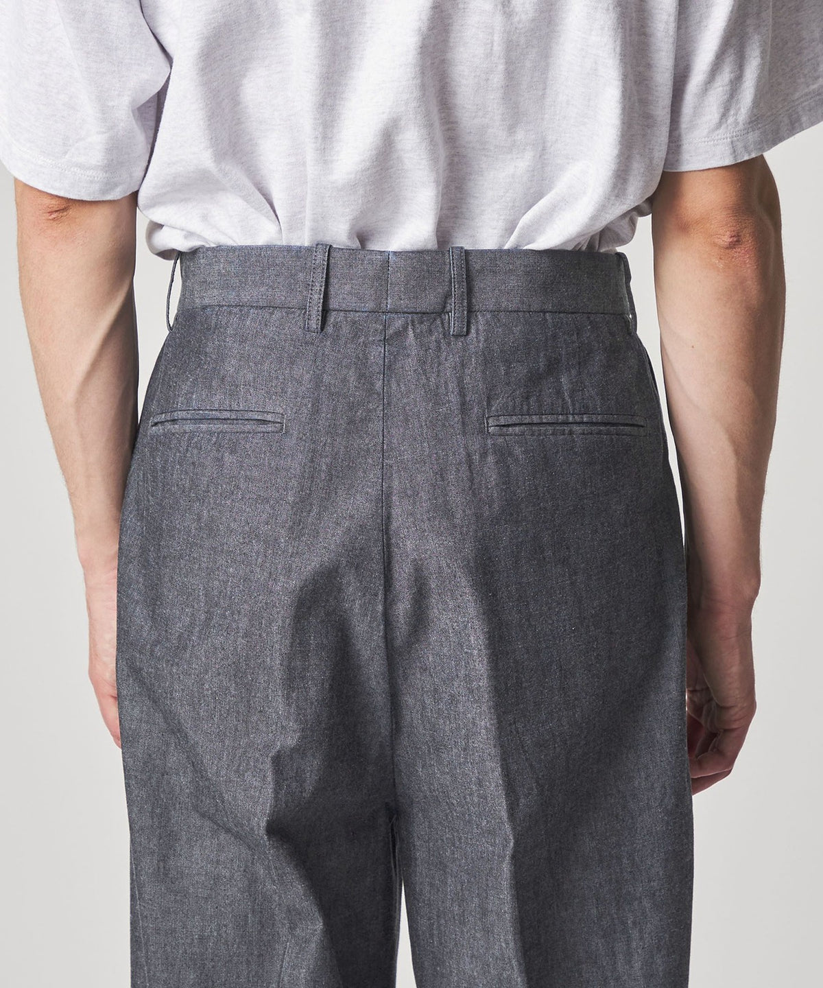 ＜Steven Alan＞ デニムシャンブレー イン ツープリーツ ドレス トラウザーズ