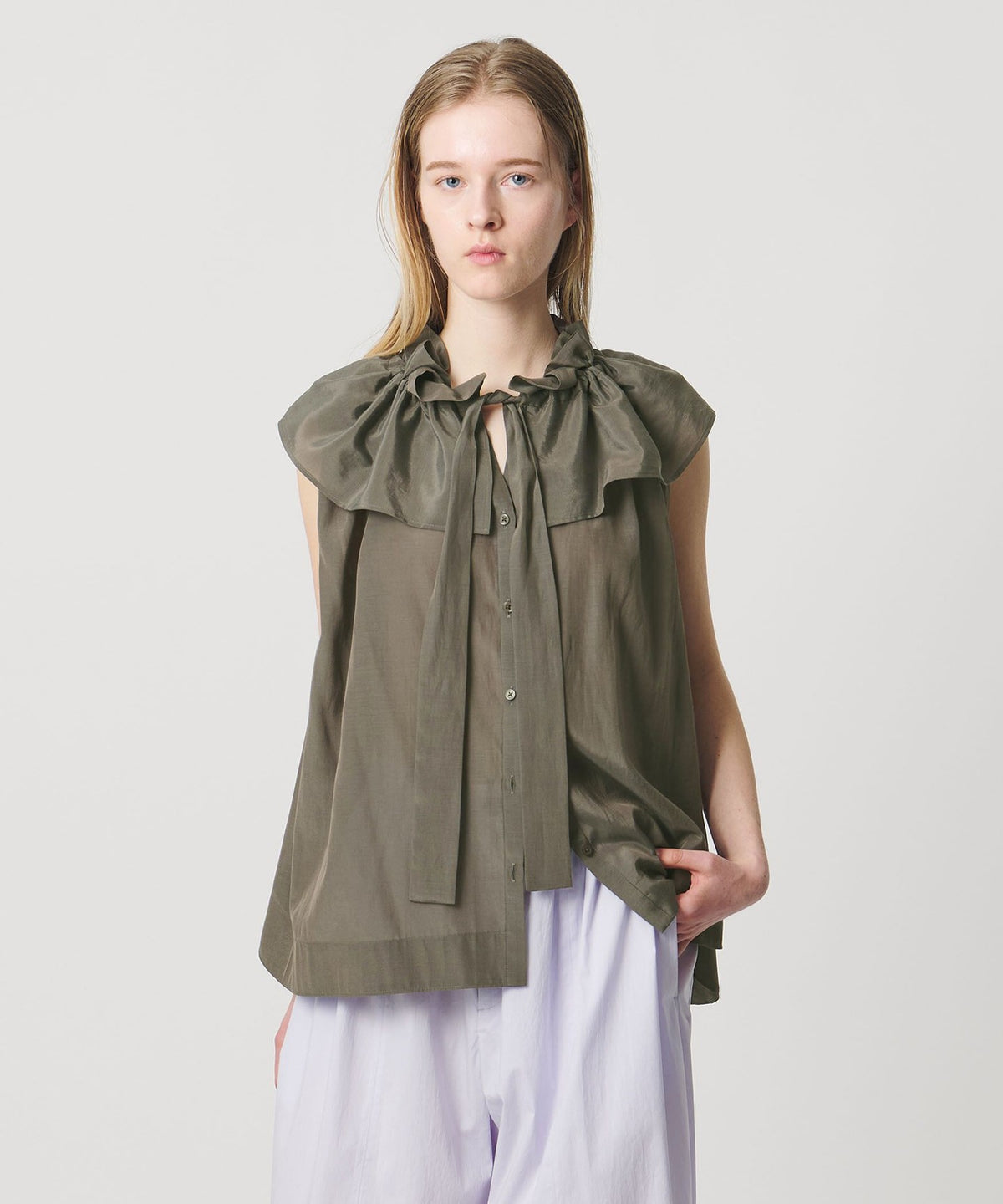 <AEWEN MATOPH> Gathered Ribbon Sleeveless Blouse - Washable