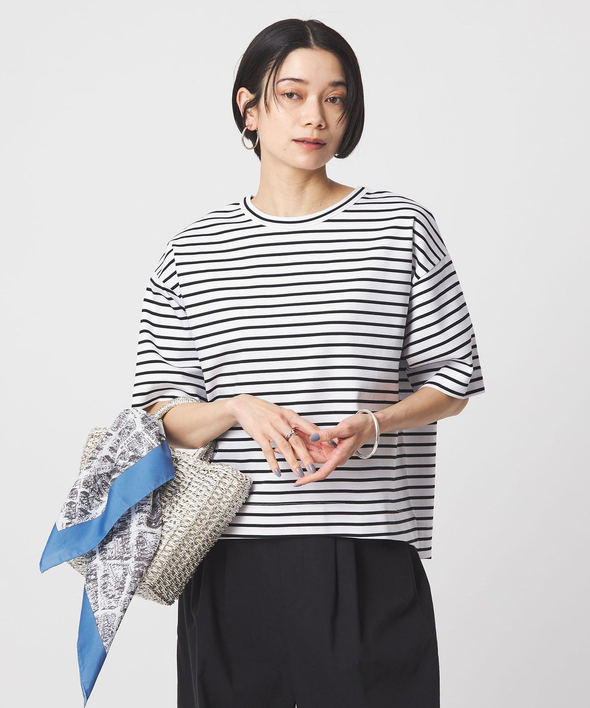 크롭 폰지 티셔츠