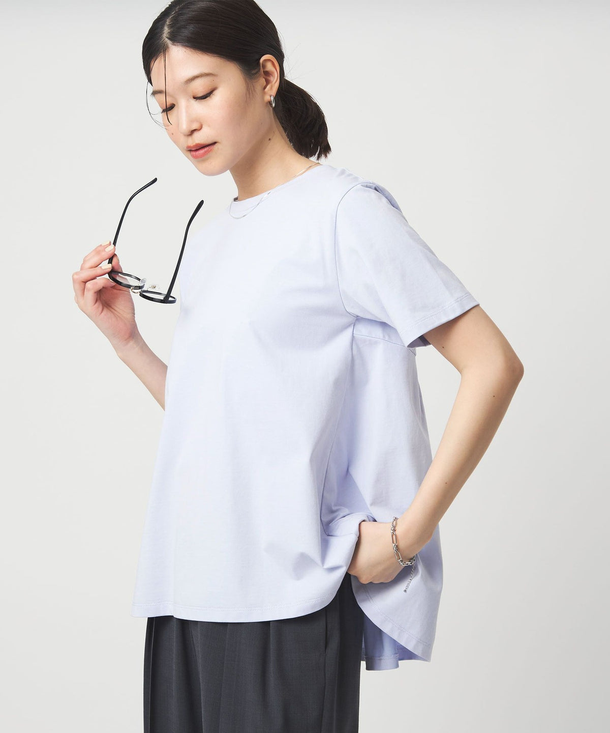 WEB-exklusiv: <at ease> T-Shirt mit Rücken-Flare, mit kühlendem Material, UV-Schutz und Hitzeschutz