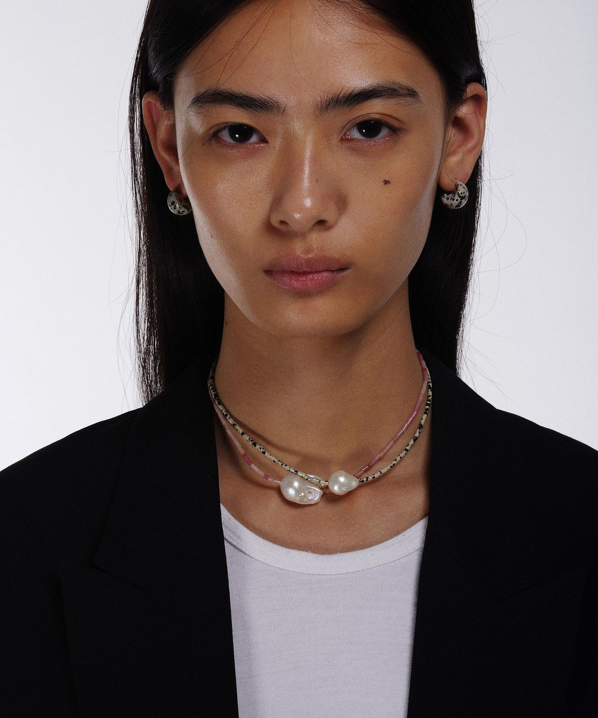 <PREEK> BAROQUE PEARL STONE LINE CHOKER NECKLACE
