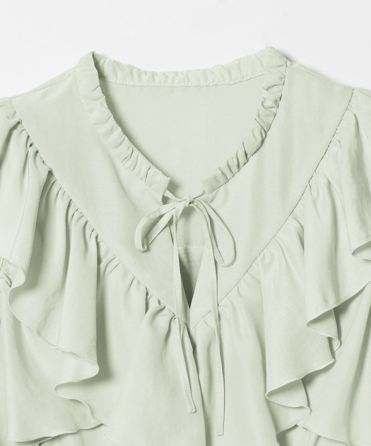 <EMMEL REFINES> EM Fibril Satin Frill Blouse