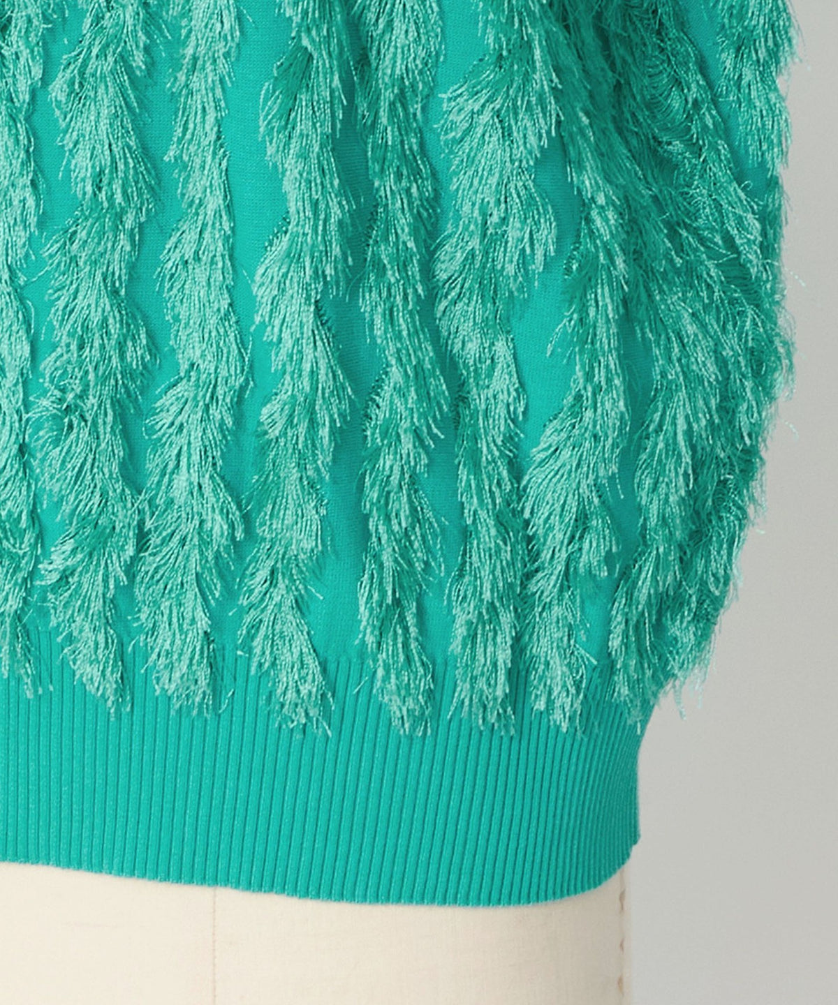 FALL1 16G Cut Fringe Cardigan
