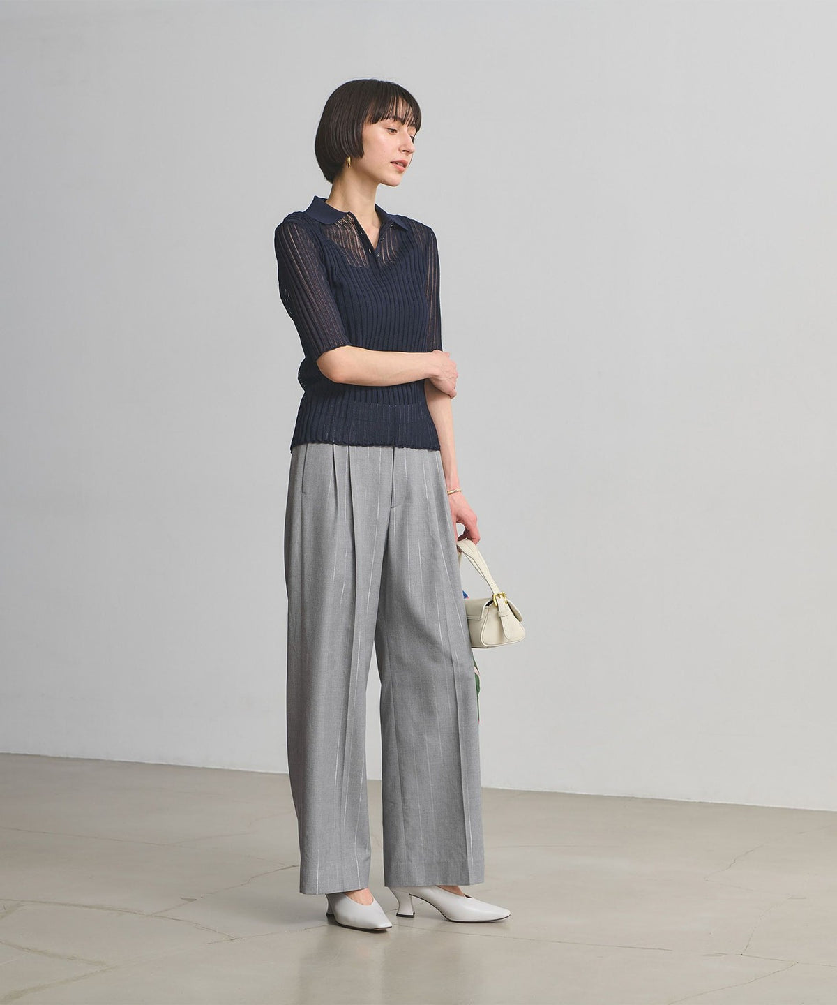 Pantalon large droit à deux plis