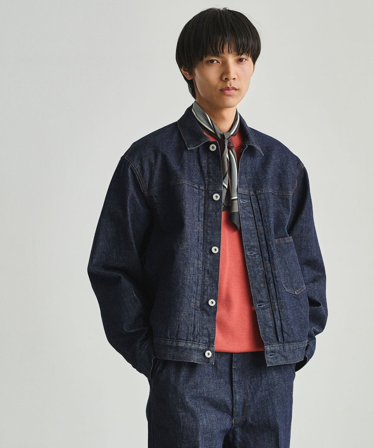 第一代牛仔夹克