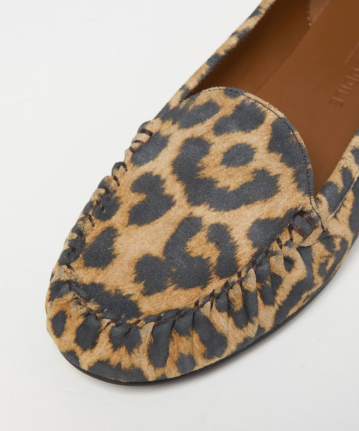 Plain Hand-Sewn Moccasin Flats 15↑
