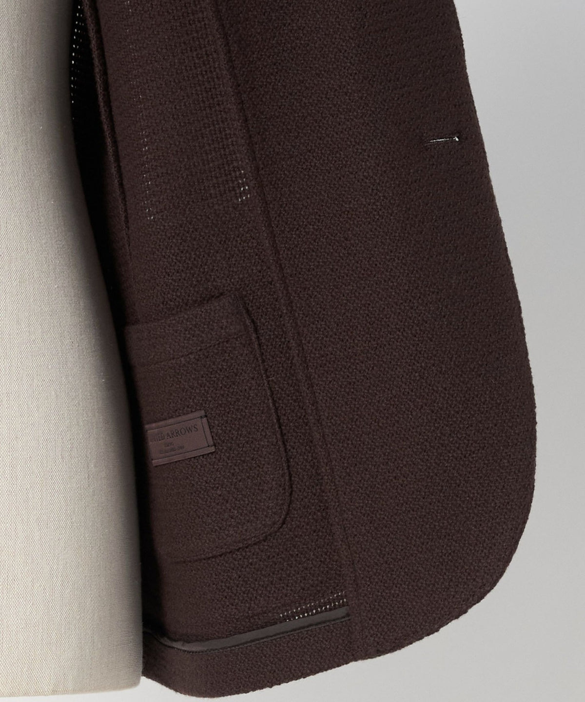 Chaqueta Sastre de Dos Botones Sencillos con Tejido Karami COMFORT EASY-MODEL